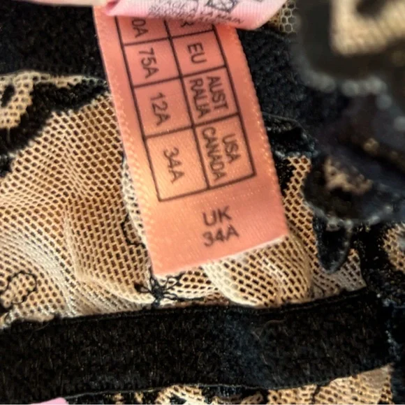 Agent Provocateur Vintage 2000’s bra and panty set 34A and size Small - Picture 2 of 5